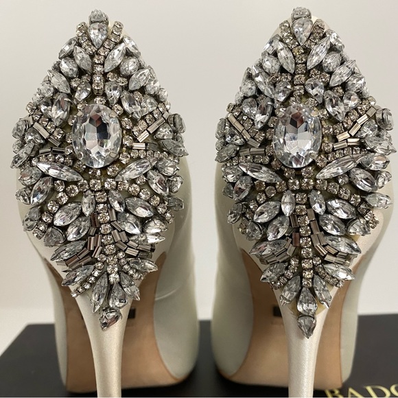 Badgley Mischka Kiara Bridal Pumps 8.5 White Satin | Crystal Heel Peep Toe Shoes - Picture 15 of 16